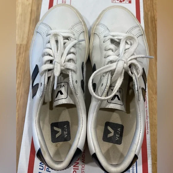 Veja Black and White Sneakers - Picture 4 of 9